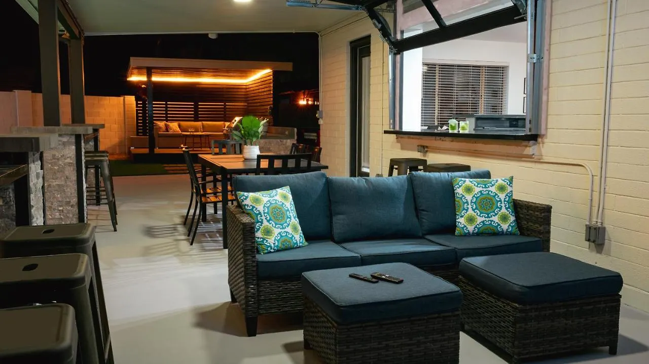 Sundown@Oldtown~Pool~Cabana~Bar 斯科茨 美国